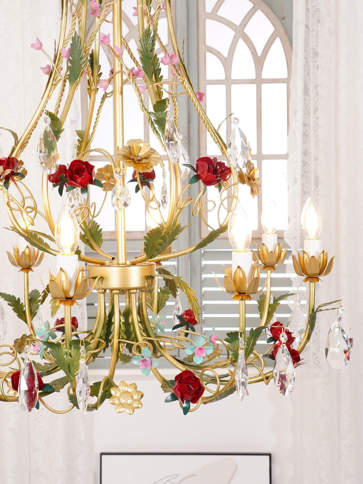 Selarella lámpara de araña de cristal y latón con rosas florales tipo vela