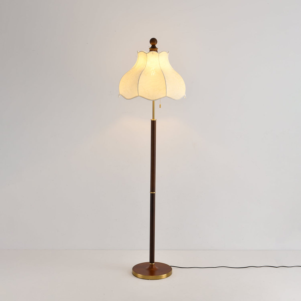 Tulfa lámpara de pie Vintage de madera