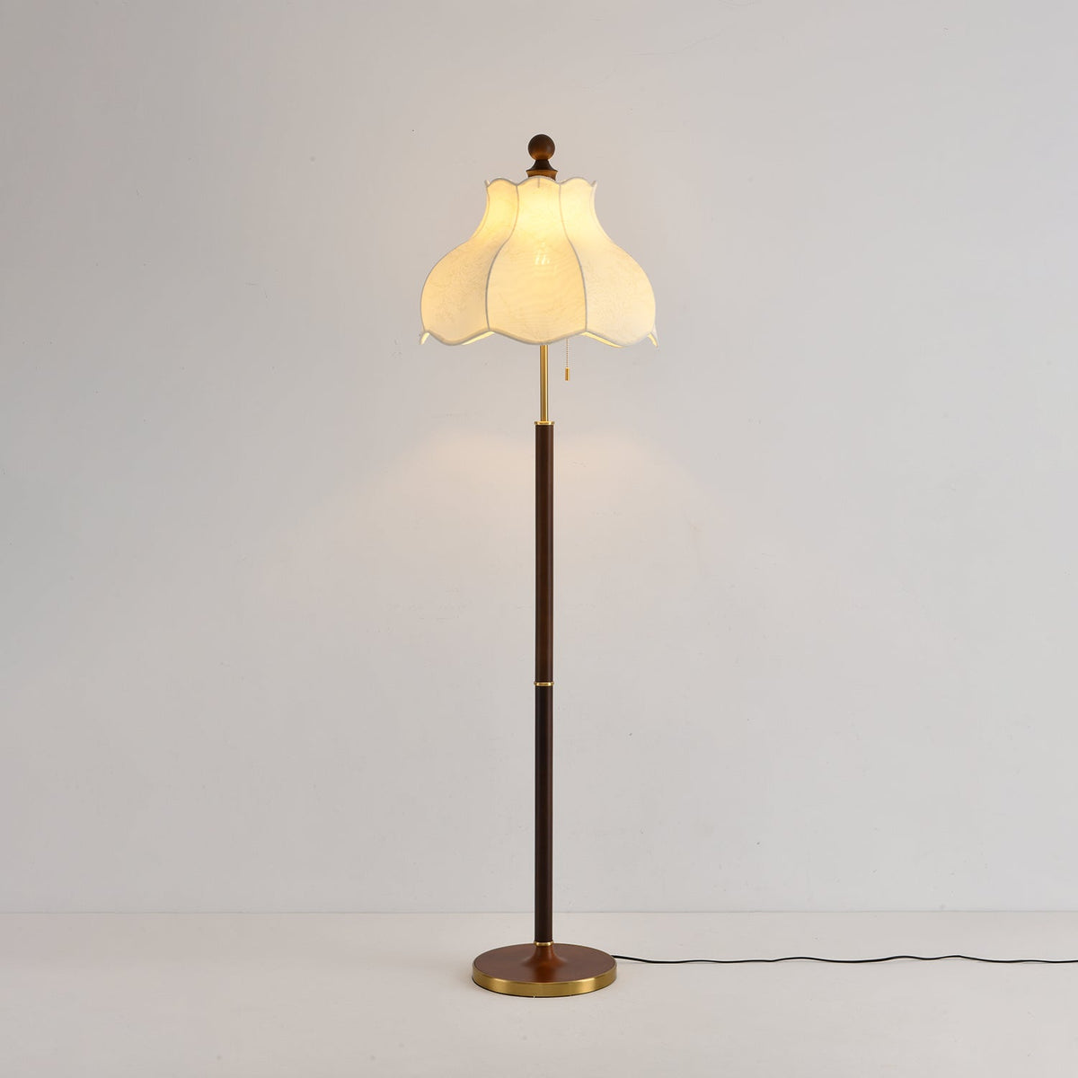 Tulfa lámpara de pie Vintage de madera