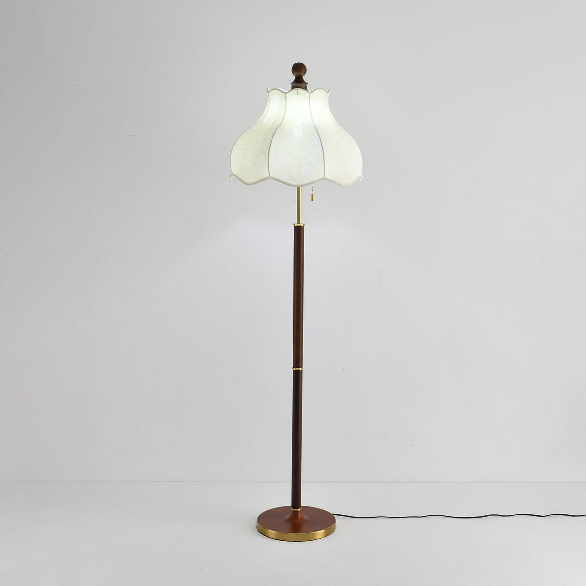 Tulfa lámpara de pie Vintage de madera