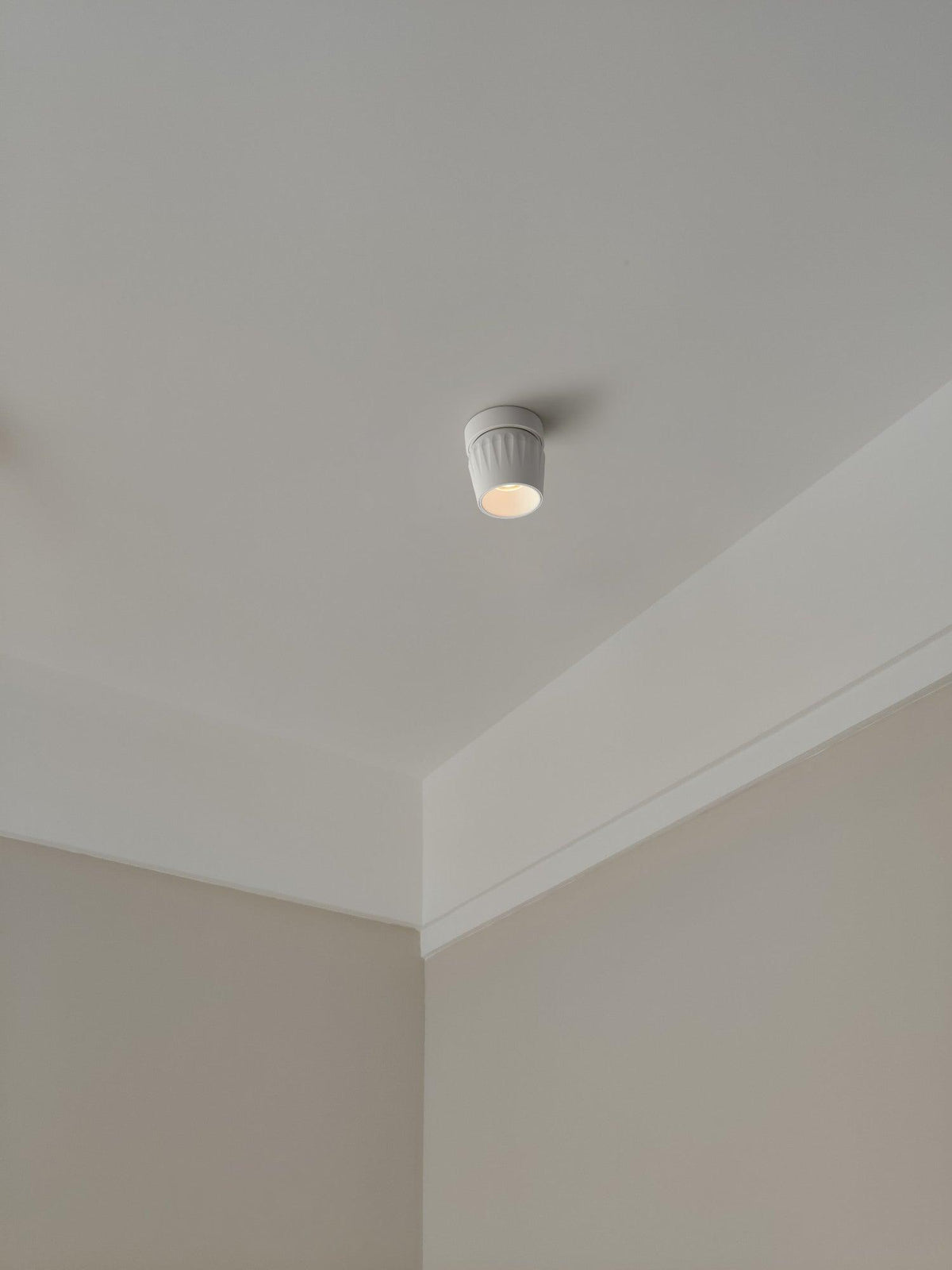 Keveny plafón de Techo Aluminio Ribeteado Giratorio minimalista