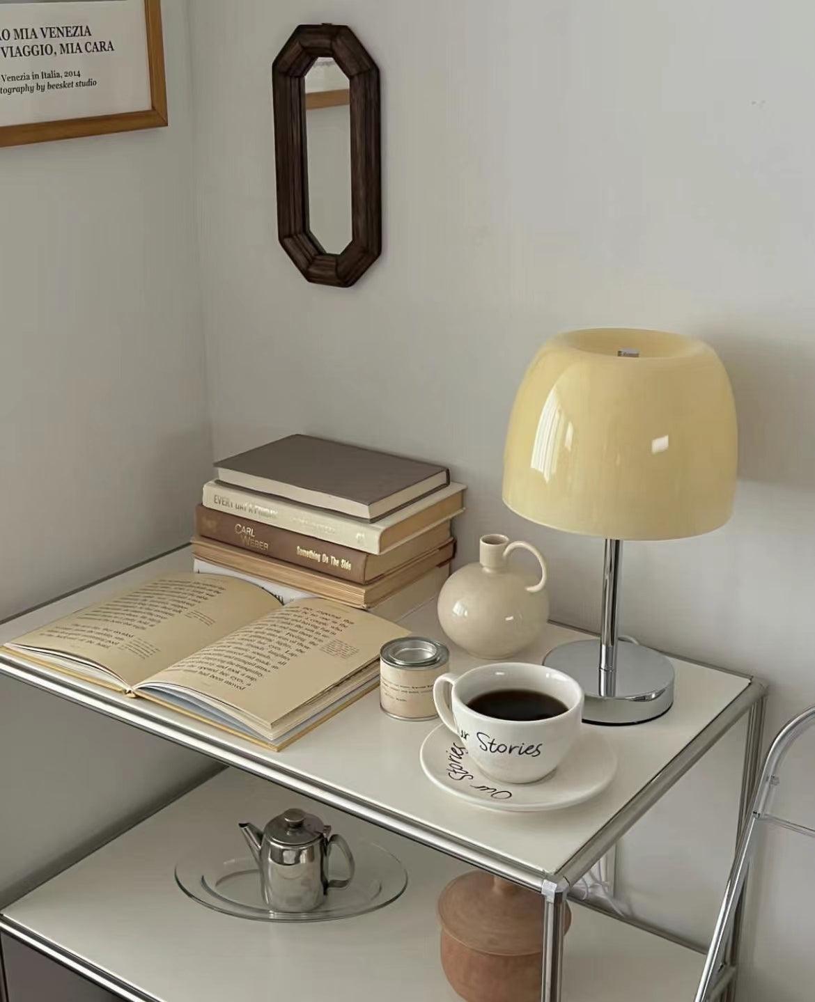 Mirinira lámpara de mesa