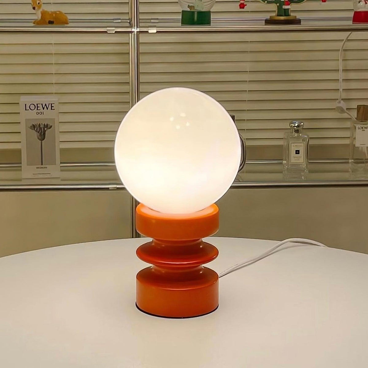 Sorinira lámpara de mesa