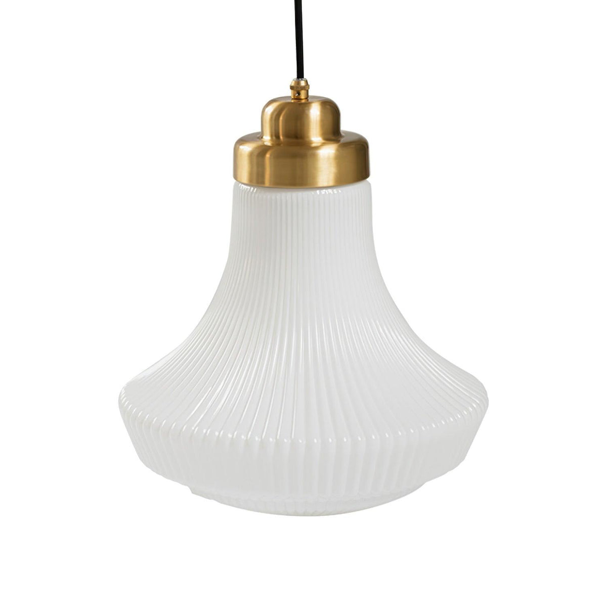 Duo lámpara colgante con pantalla de vidrio opal ribeteada en forma de campana, acabado en latón y estilo vintage