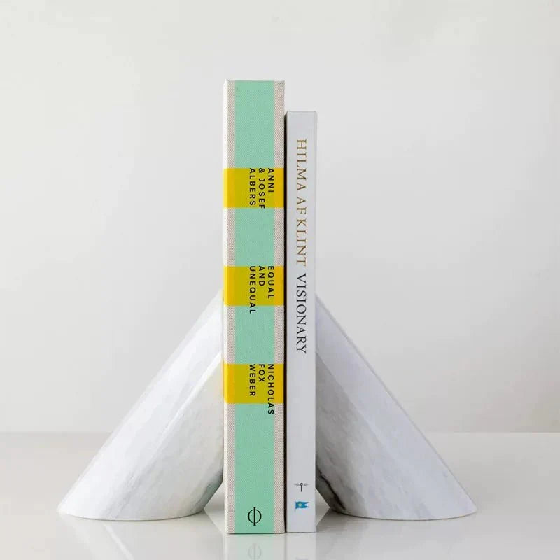 Bastion Esculpidos en mármol para libros