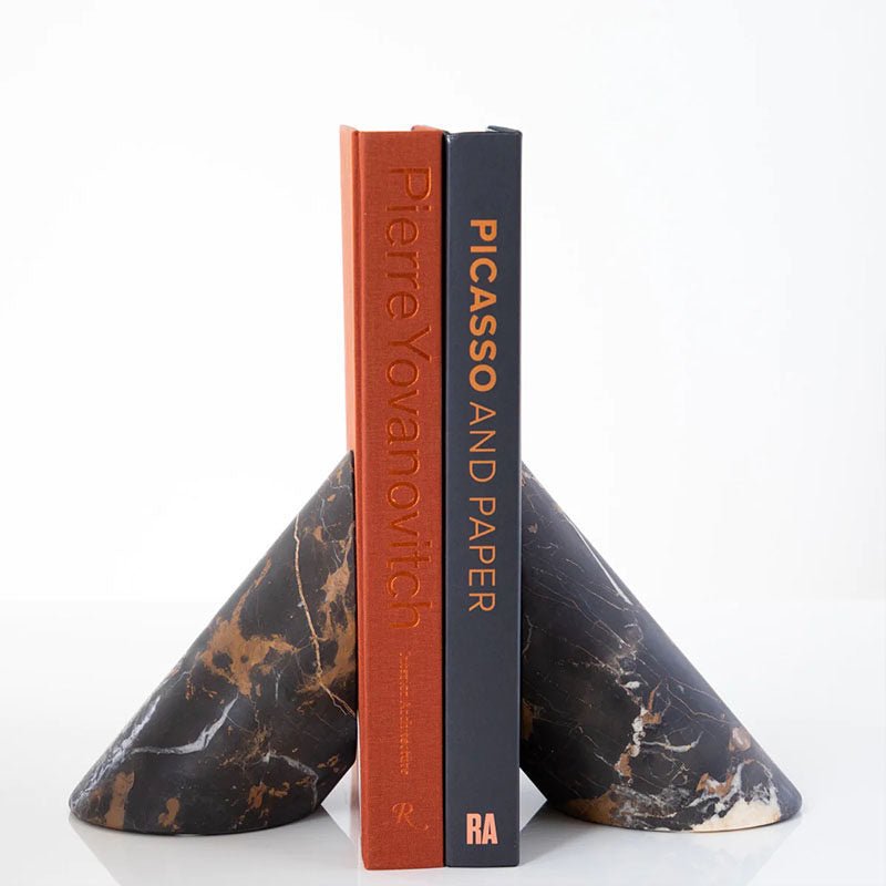 Bastion Esculpidos en mármol para libros