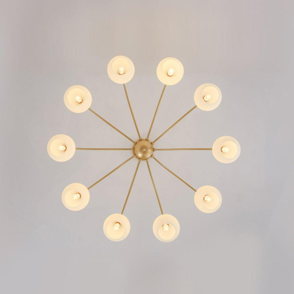 Zusk lámpara de araña esculpida en vidrio dorado moderna 8-Light