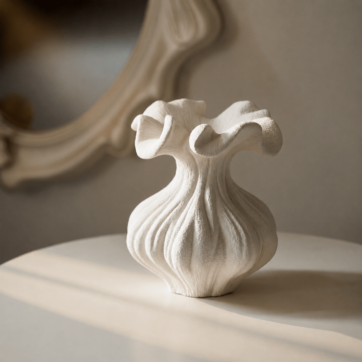 Sculptural Vaso de textura arenosa color marfil
