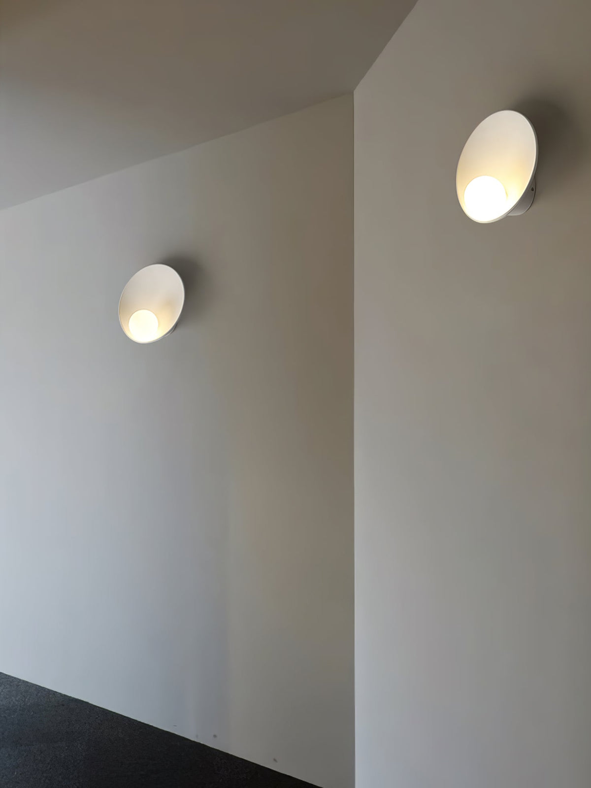 Ersila aplique de pared moderno y minimalista en resina