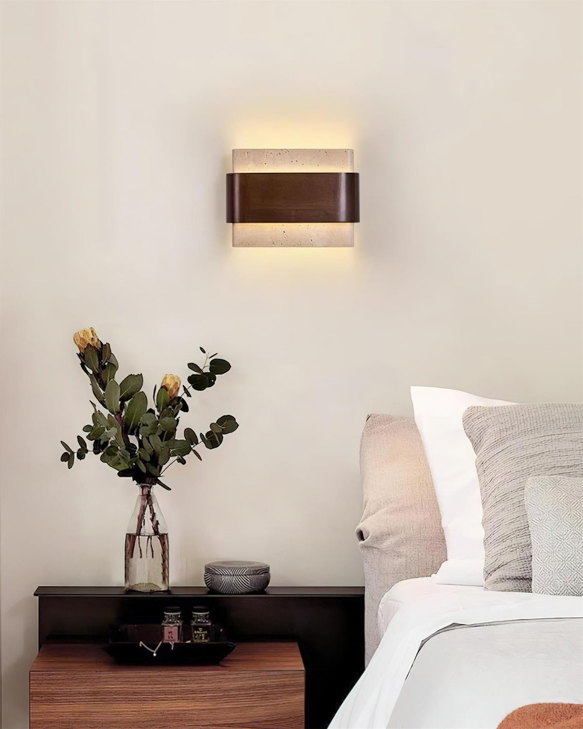 Valeneria aplique de pared travertino con acabado en madera Arco