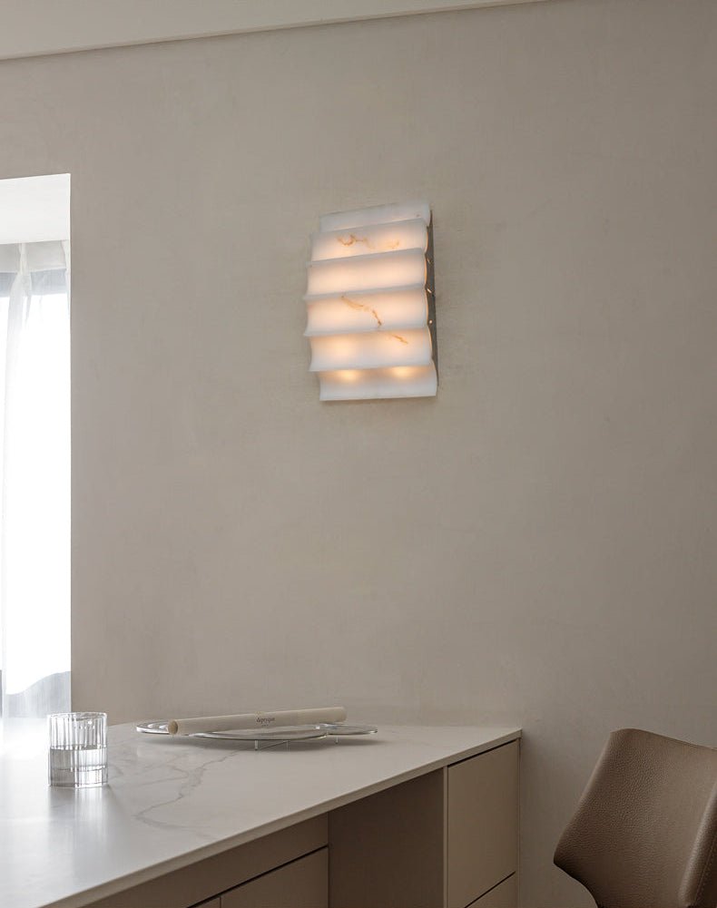 Dolax aplique de pared con paneles de alabastro en capas