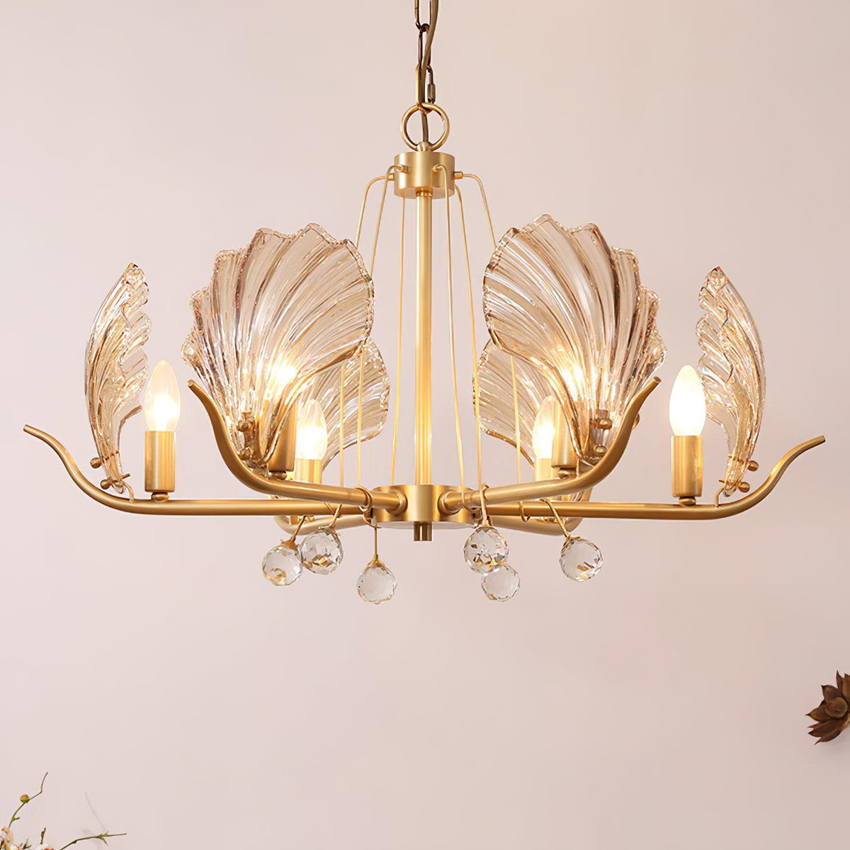 Luxereon lámpara de araña con hojas de cristal y florón de cobre
