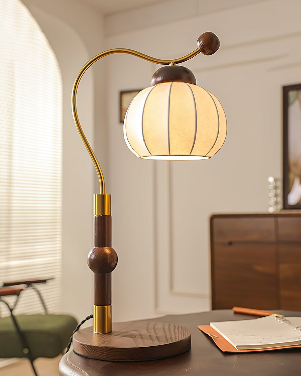 Zyran lámpara de mesa Silk madera