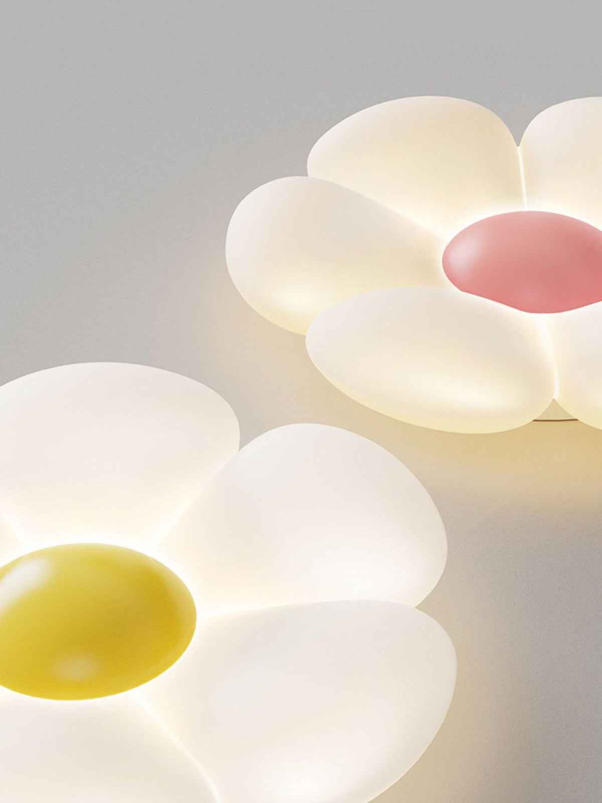Liorinella lámpara de techo Six-Leaf Flower para habitación infantil
