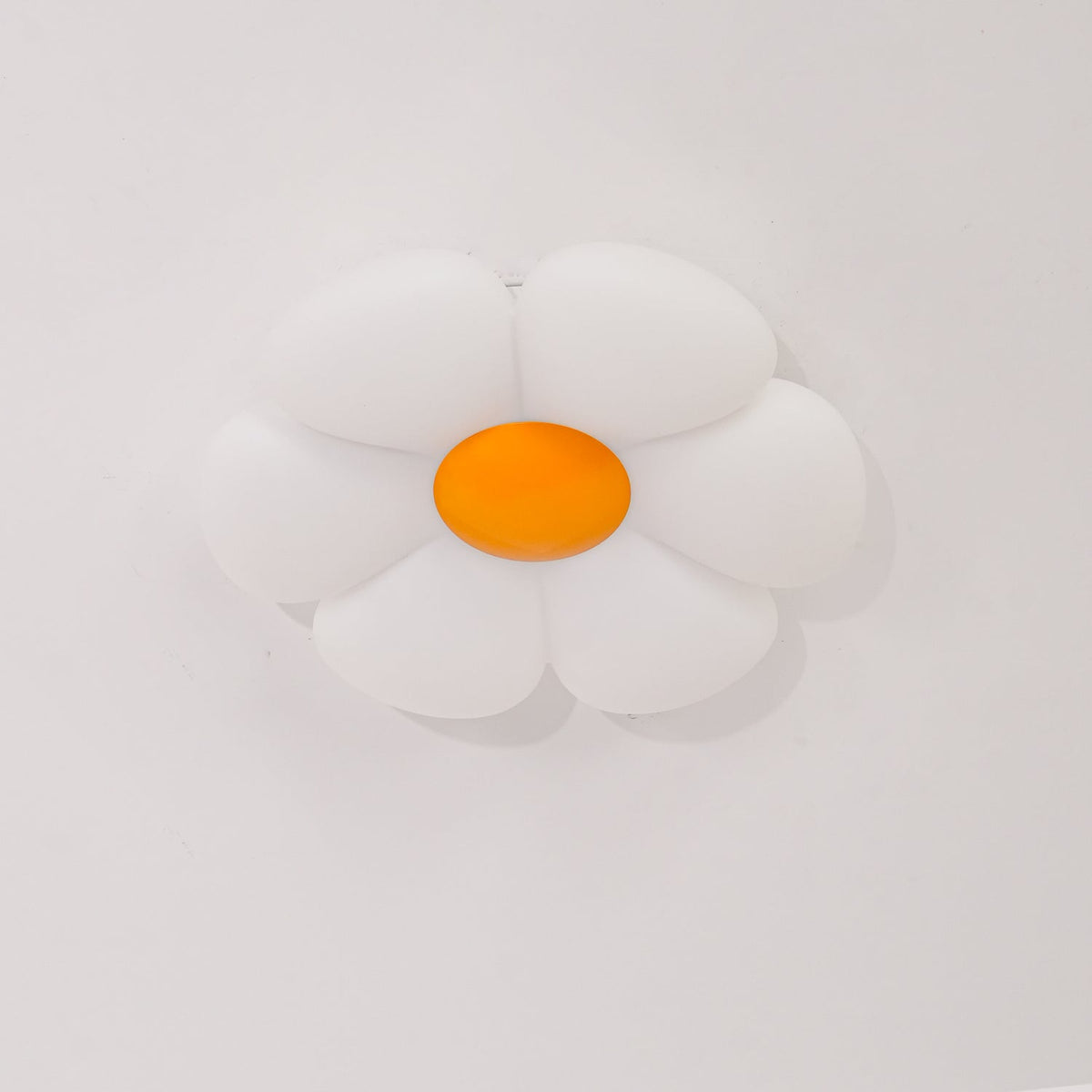 Liorinella lámpara de techo Six-Leaf Flower para habitación infantil