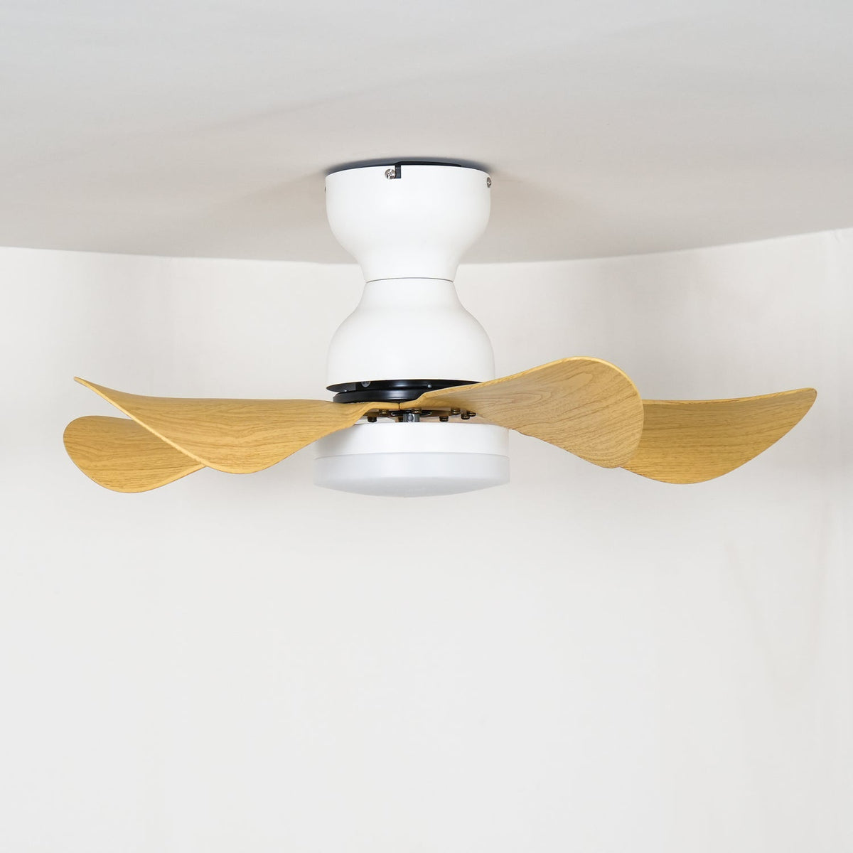 Elvanelle ventilador de techo con luz de madera