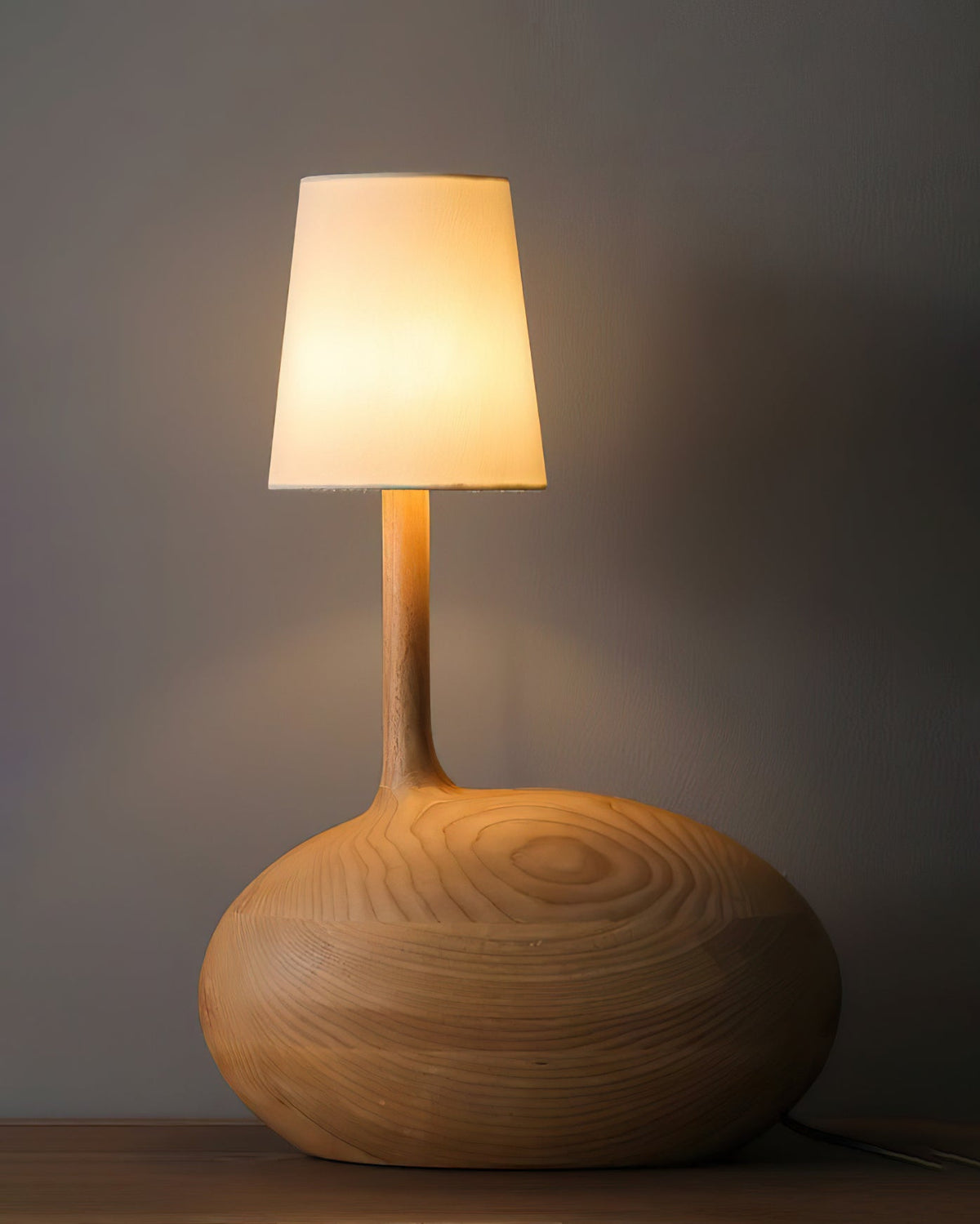 Brixten lámpara de mesa de madera y tejido