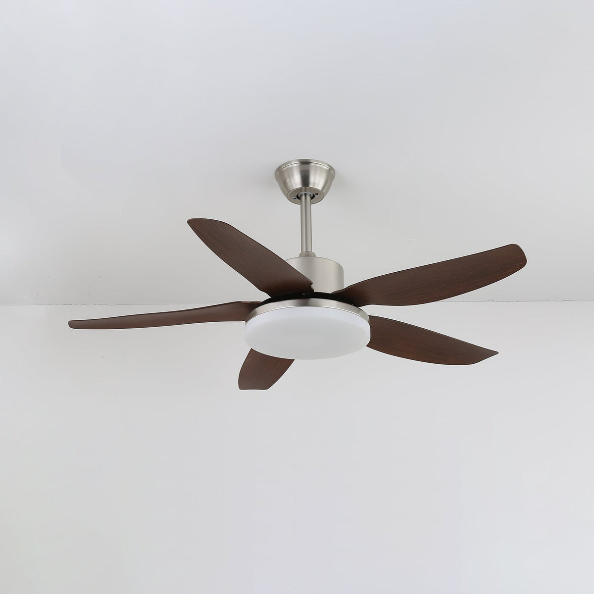 Eland ventilador de techo con luz de madera