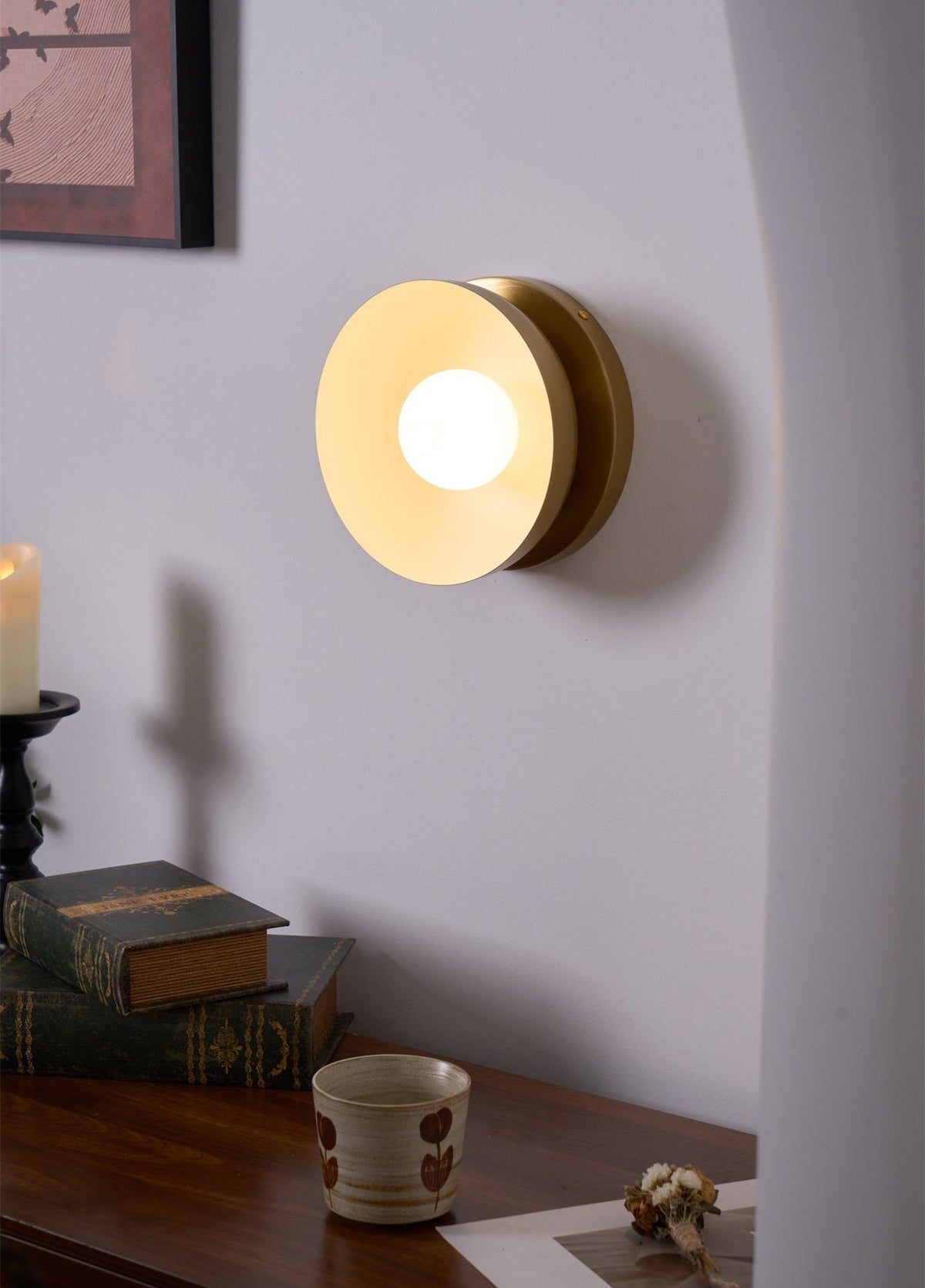 Eirearia aplique de pared moderno minimalista con diseño de eclipse solar en latón y vidrio