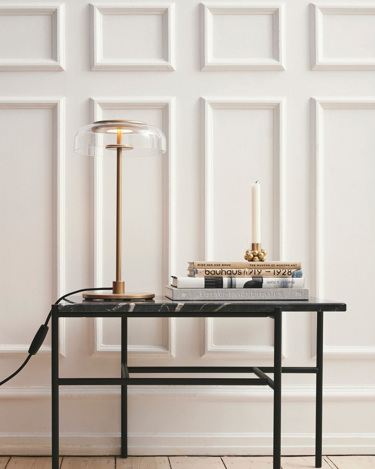 Rinelette lámpara de mesa con pantalla de vidrio transparente y base de madera