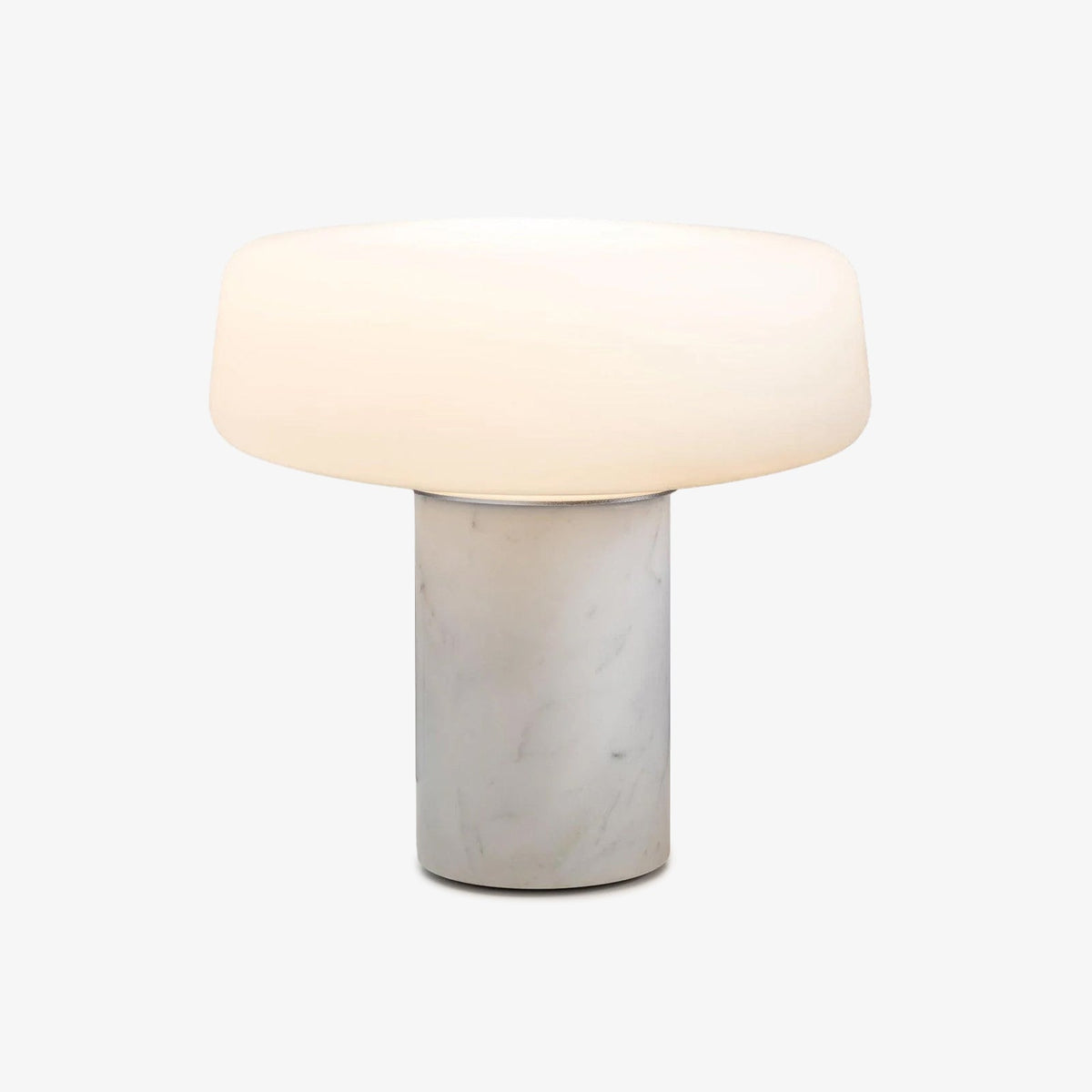 Erinilil lámpara de mesa con base de mármol