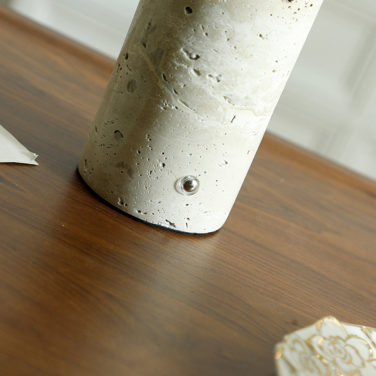 Lioraraine lámpara de mesa