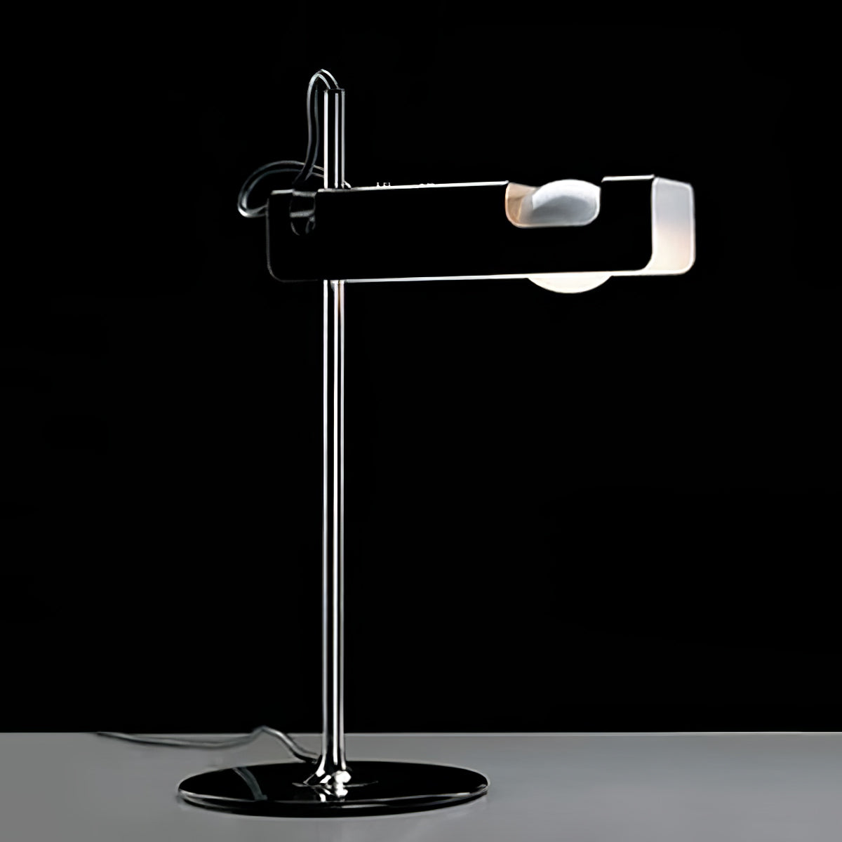 Lumousin lámpara de mesa futurista
