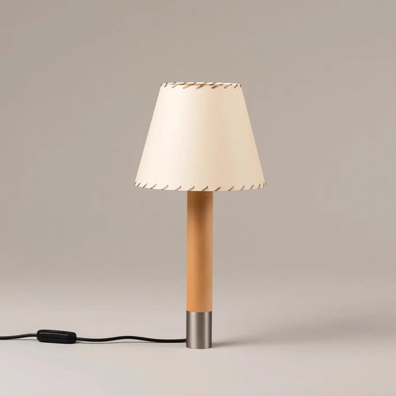 Bravique lámpara de mesa Stitched