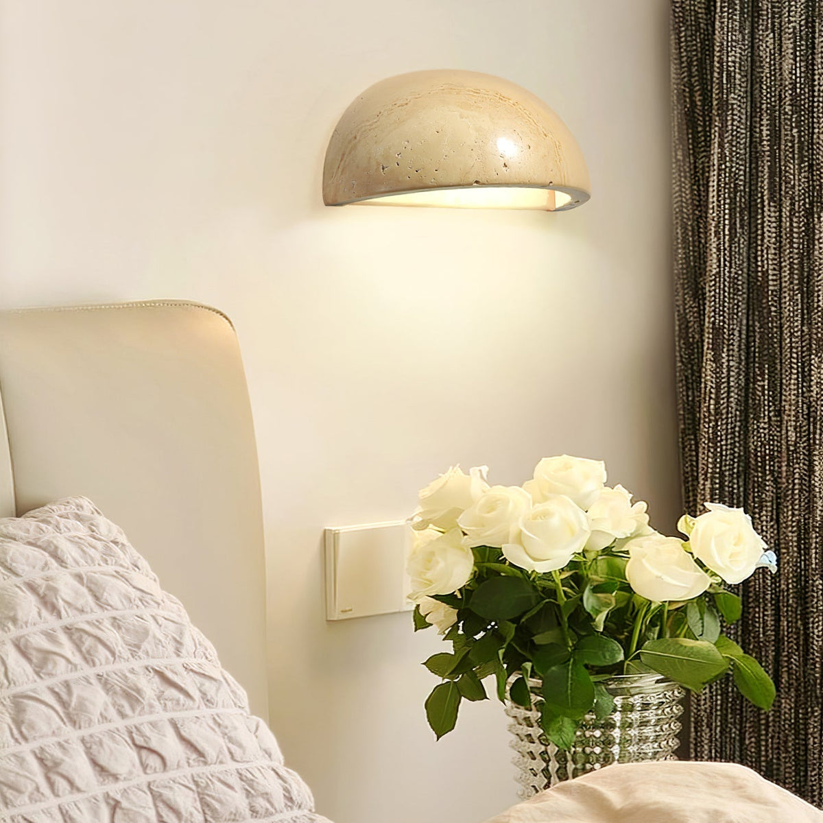 Vethayra aplique de pared medio cúpula travertino
