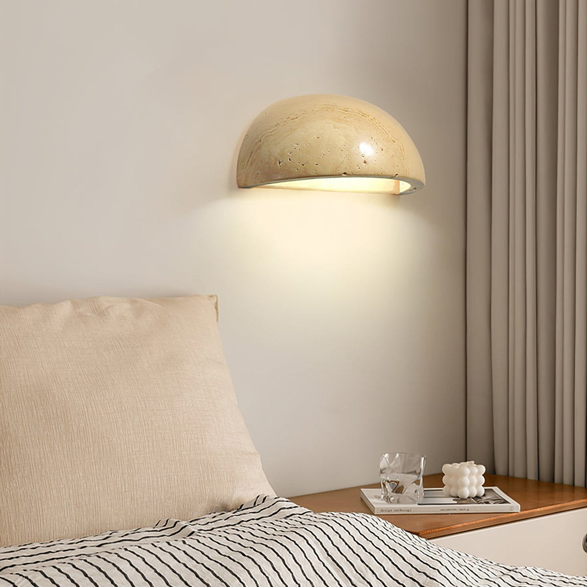 Vethayra aplique de pared medio cúpula travertino
