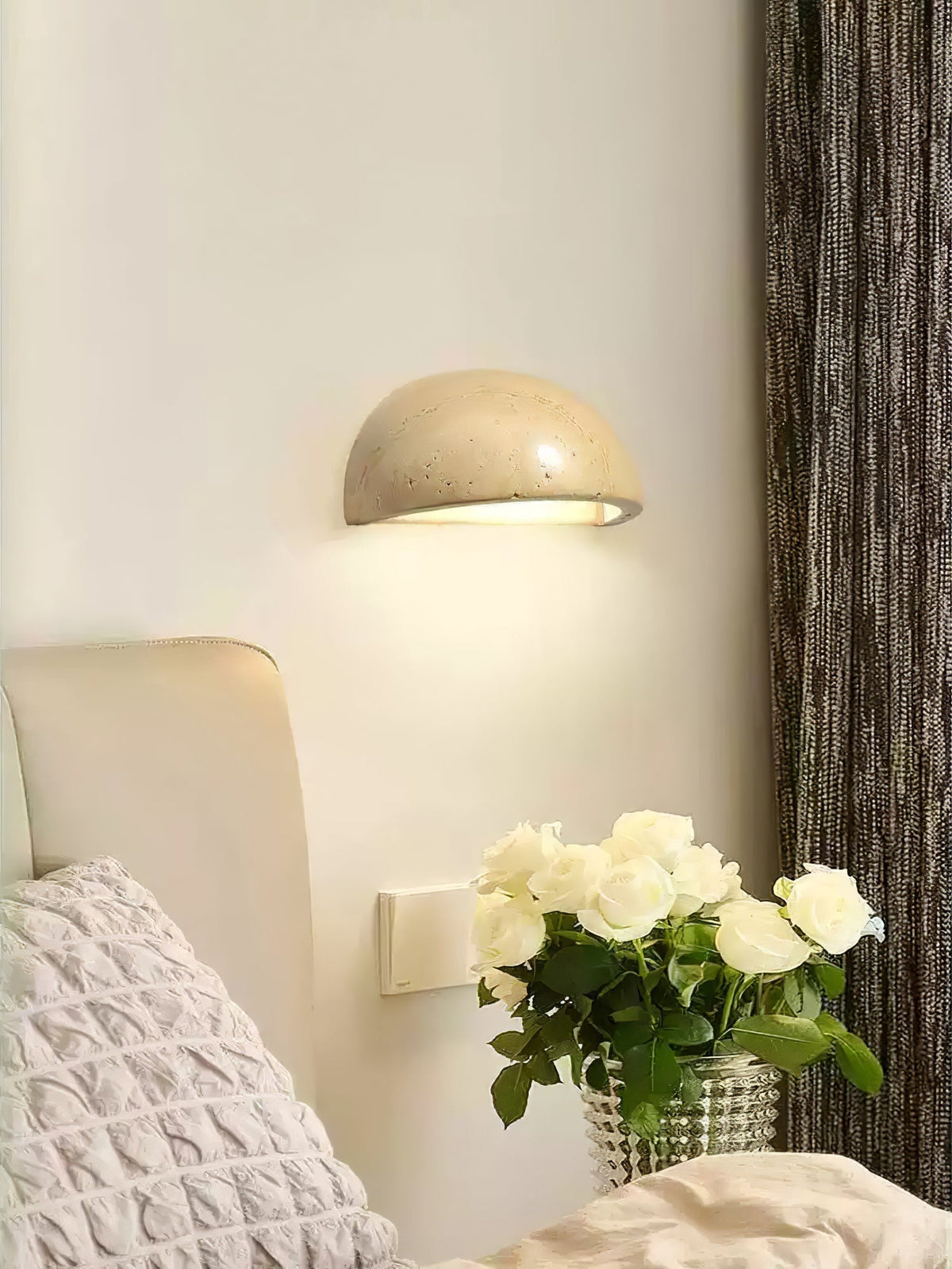 Vethayra aplique de pared medio cúpula travertino