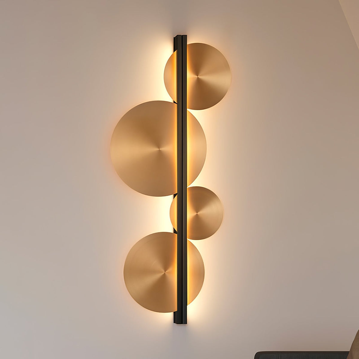 Oriivise aplique de pared dorado circular escultórico