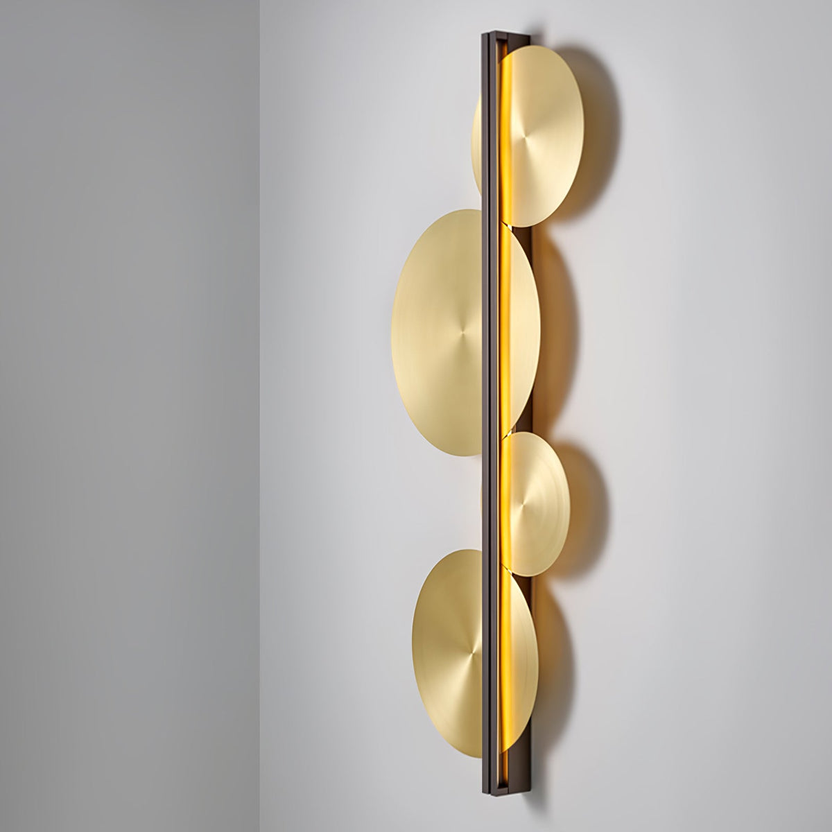 Oriivise aplique de pared dorado circular escultórico