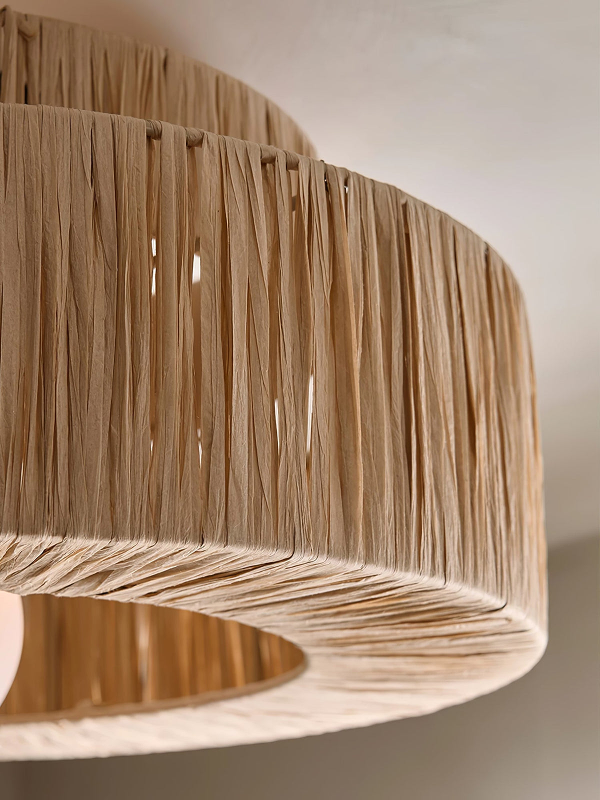 Ilthean lámpara de techo con paja natural artísticamente diseñada
