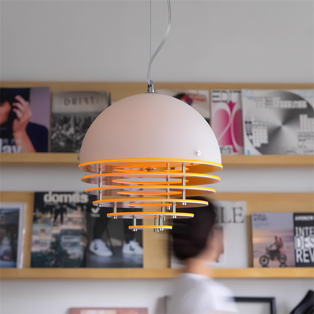 Lámpara colgante moderna con pantalla estratificada y resplandor suave para comedor