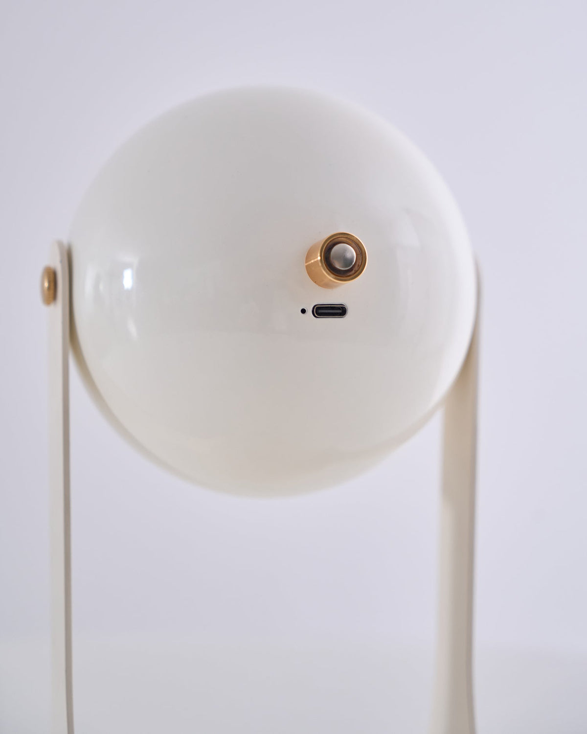 Ulsken lámpara de mesa de acrílico minimalista