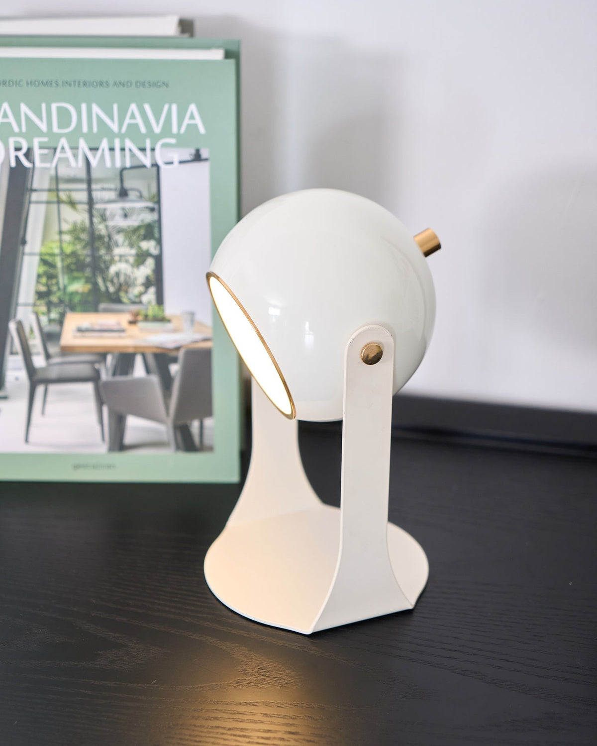 Ulsken lámpara de mesa de acrílico minimalista