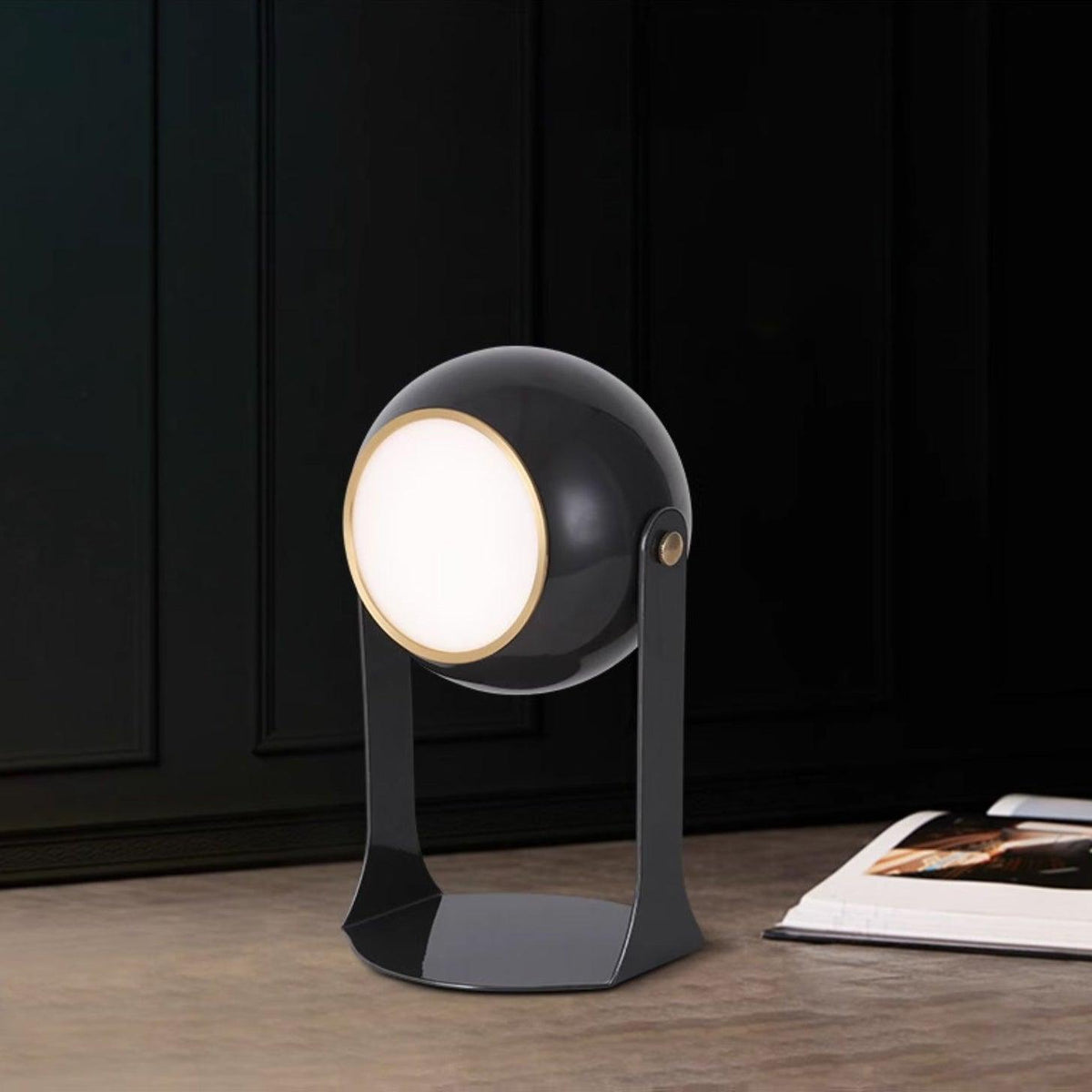 Ulsken lámpara de mesa de acrílico minimalista