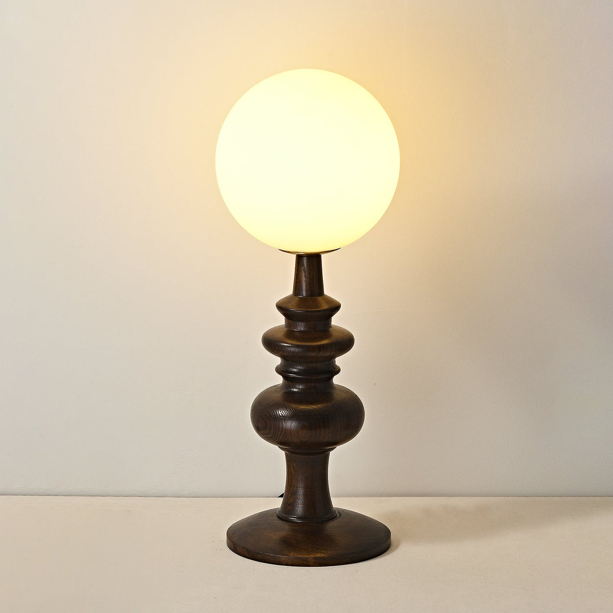 Sveta lámpara de mesa