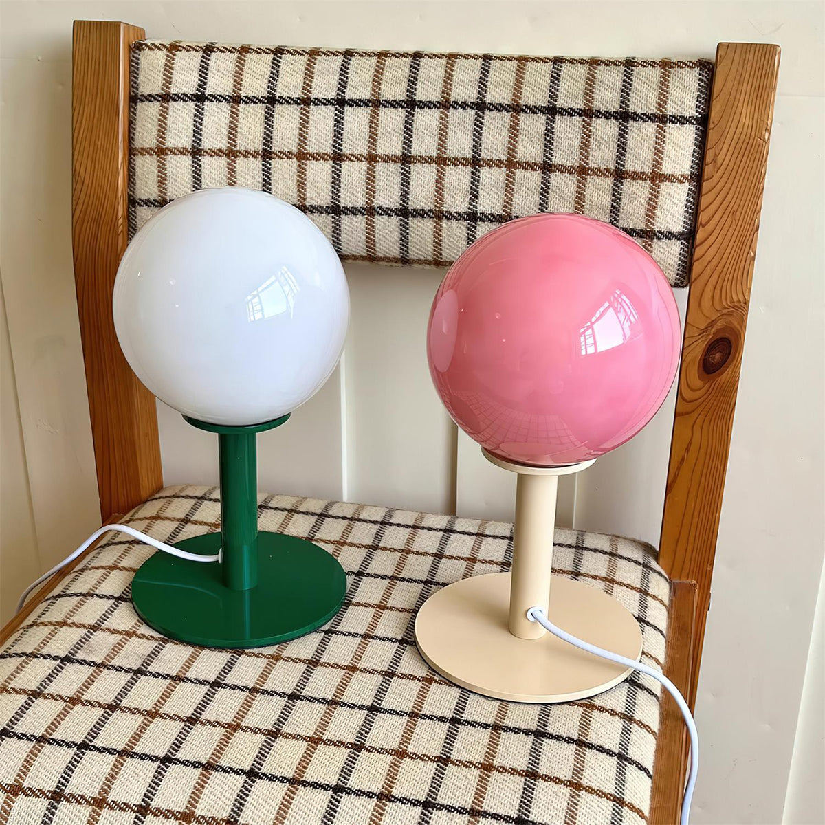 Viraoiella lámpara de mesa