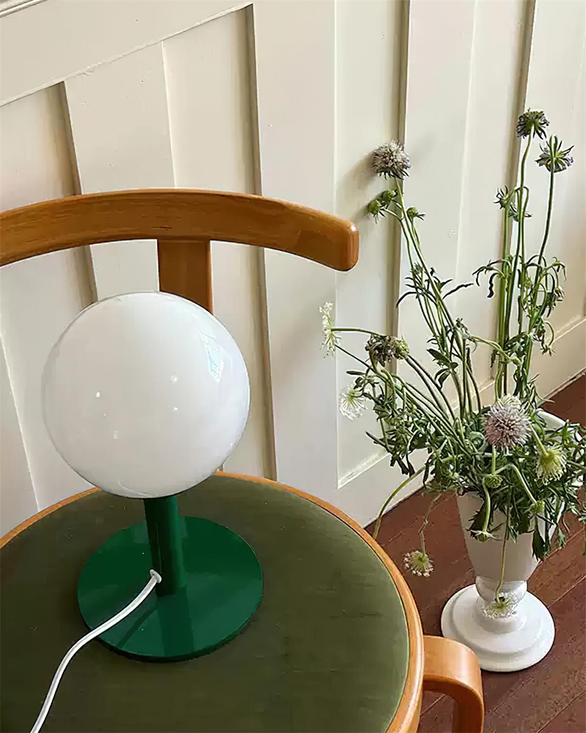 Viraoiella lámpara de mesa