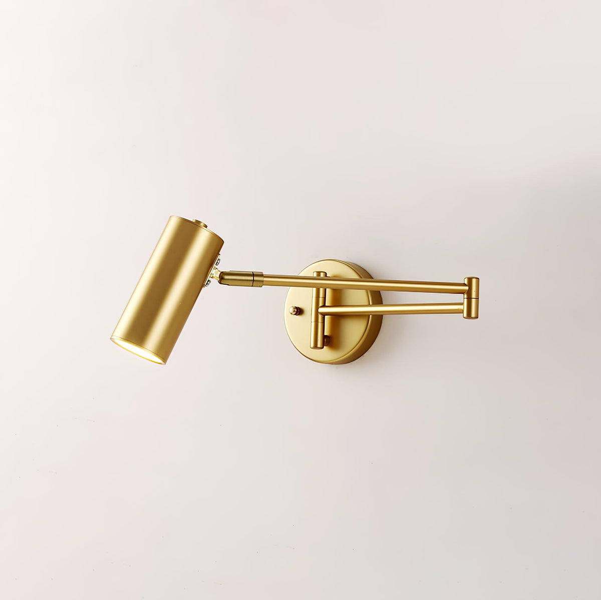 Auraelle aplique de pared con brazo articulado de latón regulable