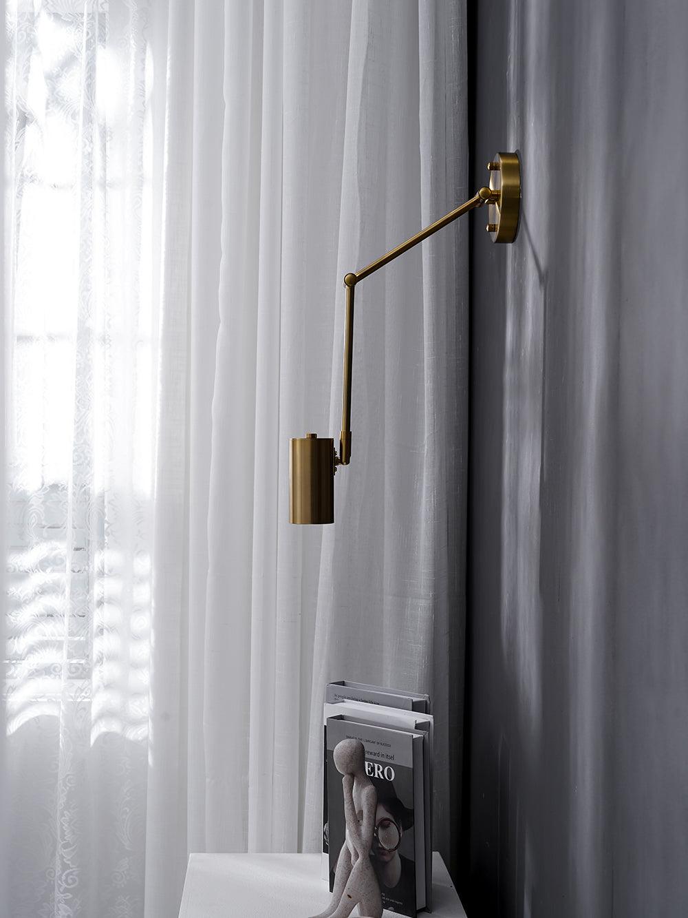 Auraelle aplique de pared con brazo articulado de latón regulable