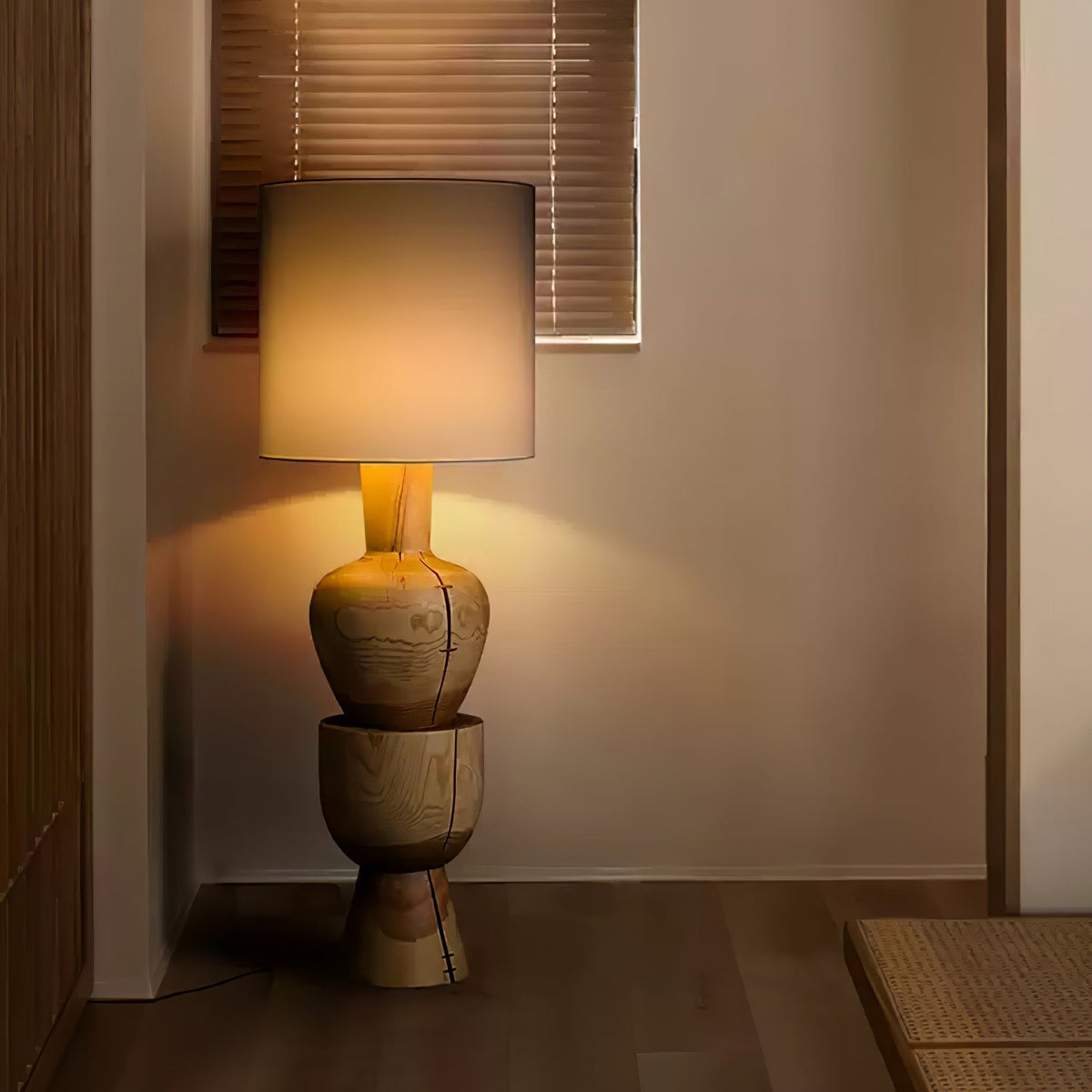 Flynis lámpara de mesa de madera
