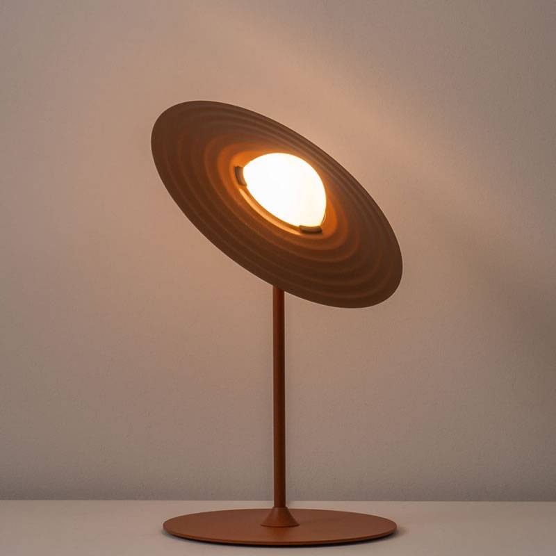 Vortex lámpara de mesa moderna de aluminio