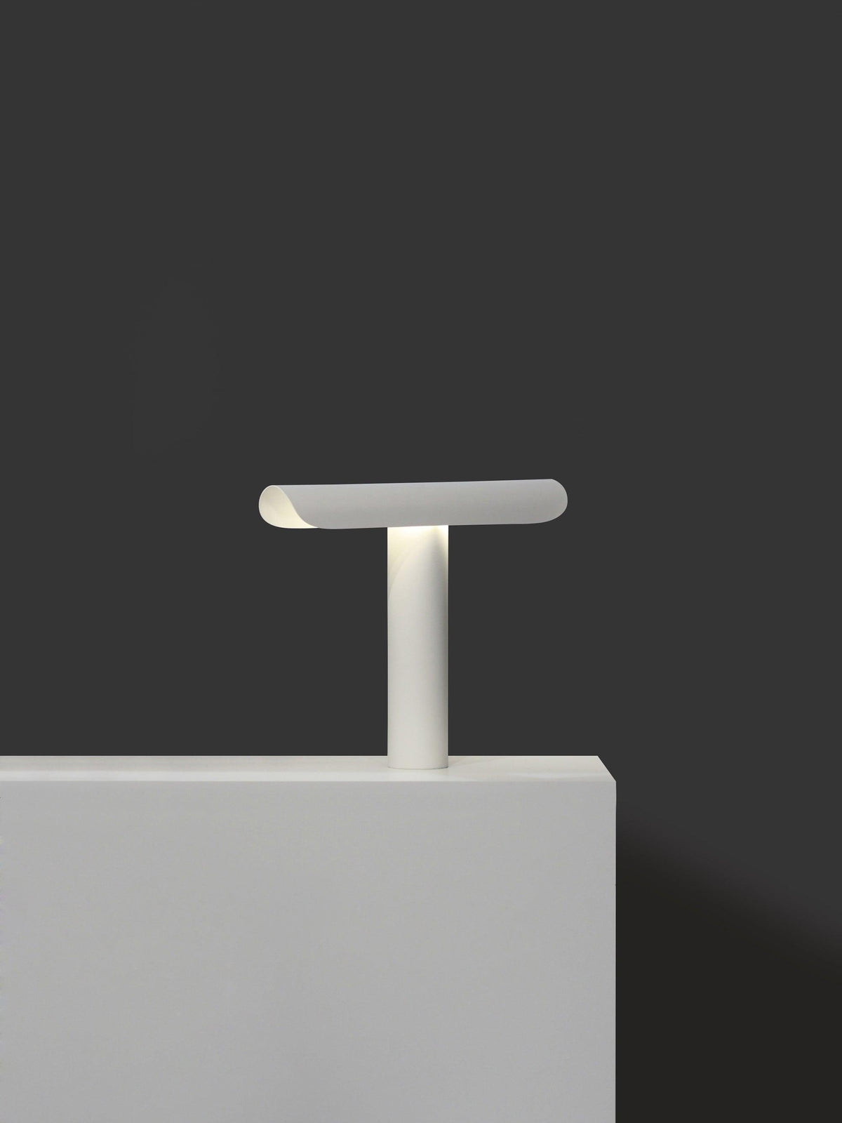 Zenice lámpara de mesa minimalista