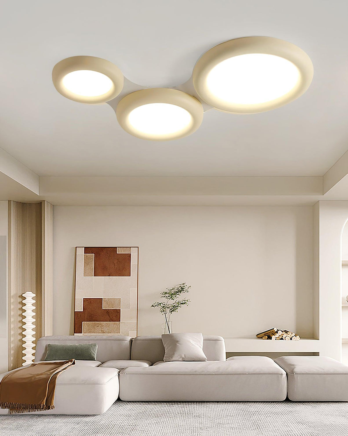 Lámpara de techo beige minimalista con florón