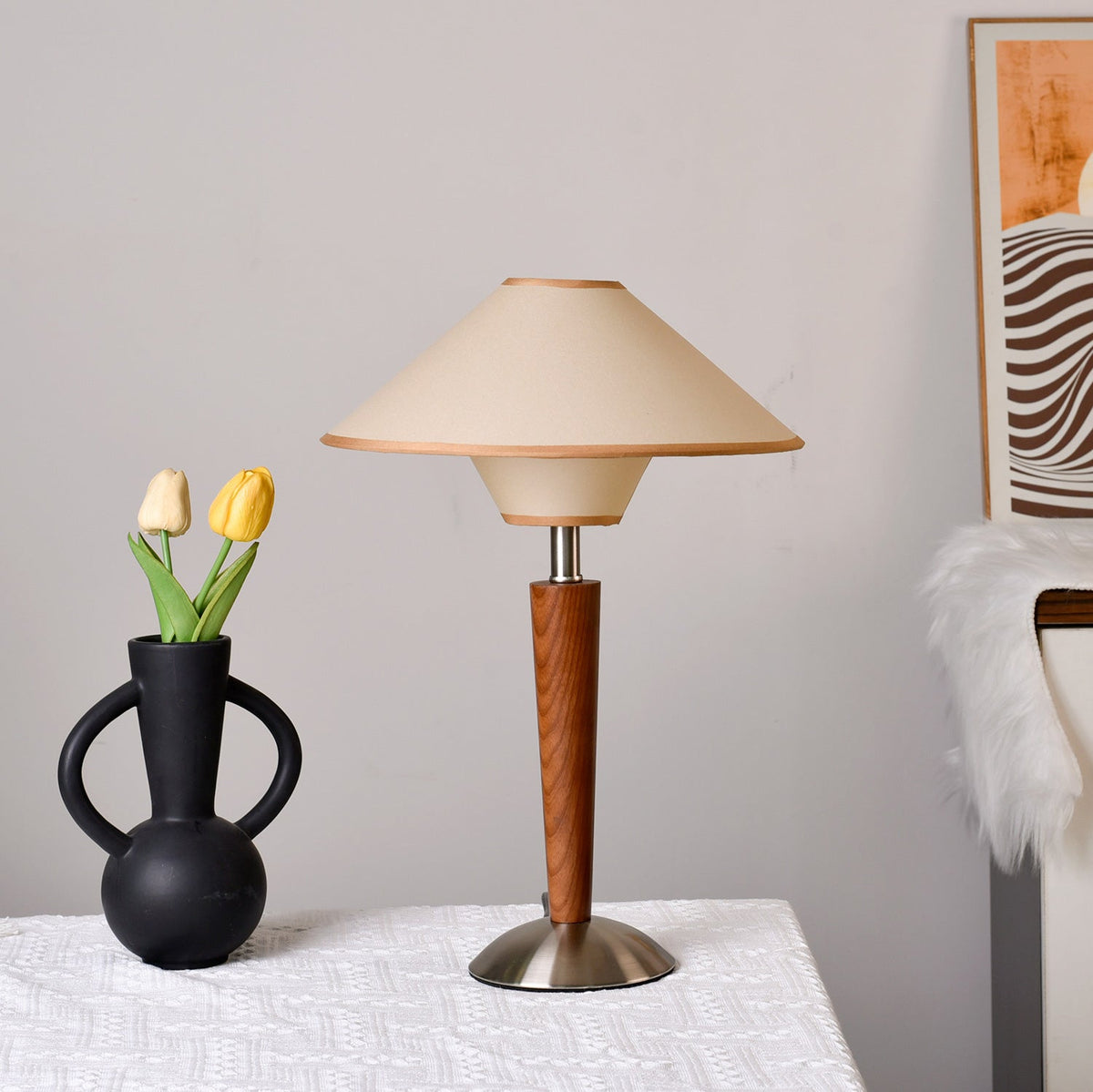 Roka lámpara de mesa Talonwood