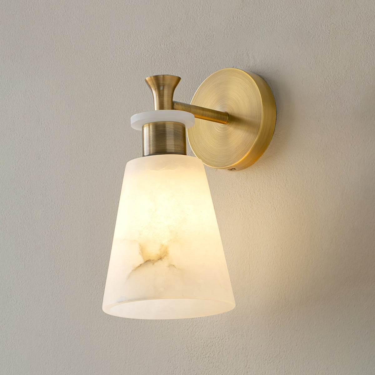 Tapered aplique de pared alabastro