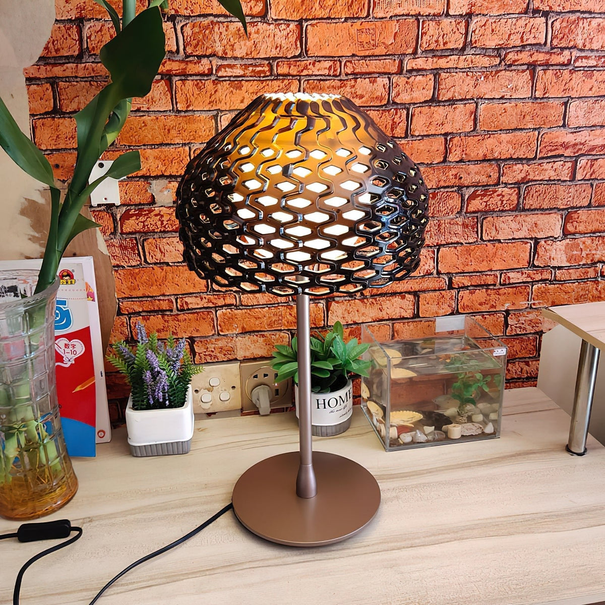 Vintace lámpara de mesa industrial de plástico